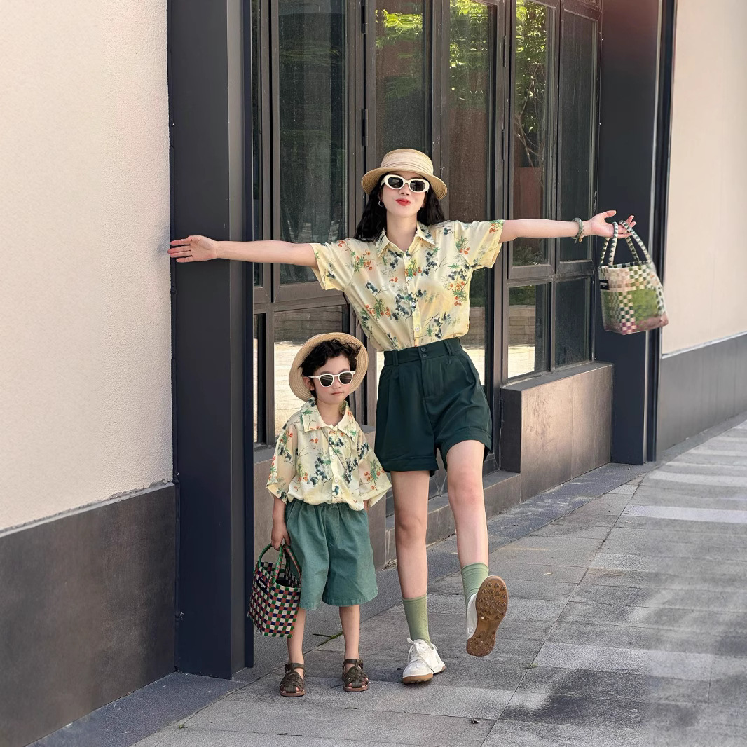 Family Vacation Mother Father  - Plant Parent Shirt recension och pris